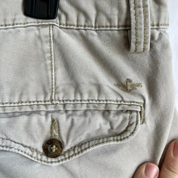Dockers Cargo Shorts Men's W40 Khaki W/ hook and loop Flap Cargo Pockets - Picture 3 of 11